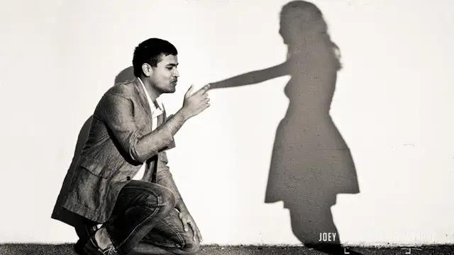 Silhouette and Shadow Engagement Photos Mobile Image