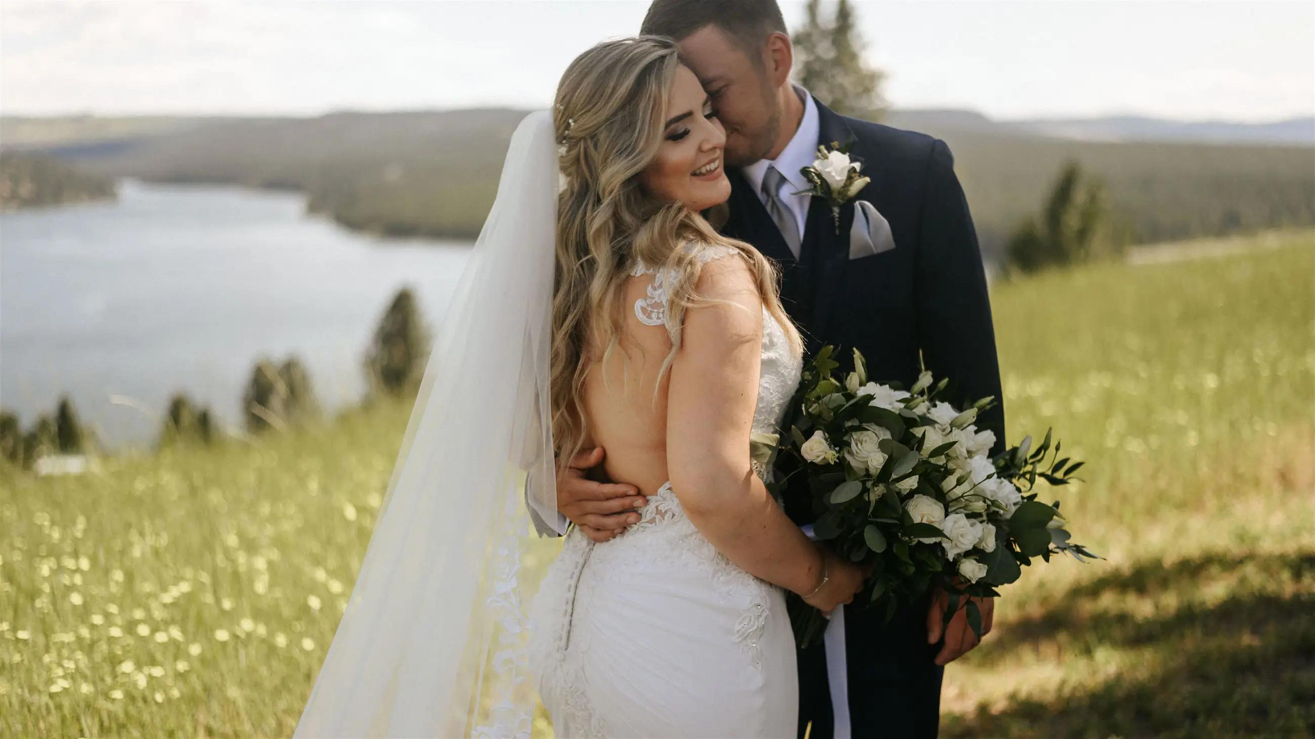 An Intimate Vineyard Wedding Under the Stars Mobile Image