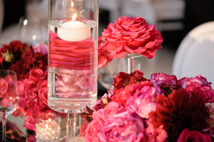 Fabulous Floating Candle Ideas for Weddings  ~ we ♥ this! moncheribridals.com