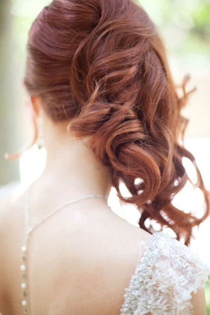 43 Hairstyles for a Strapless Wedding Dress