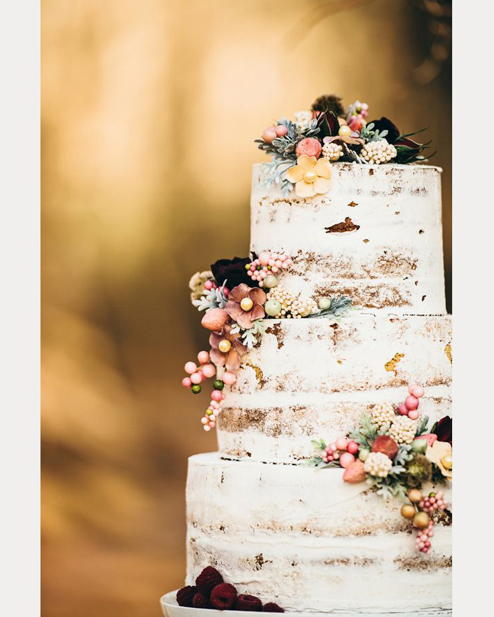 10 Sensational Semi Naked Wedding Cakes