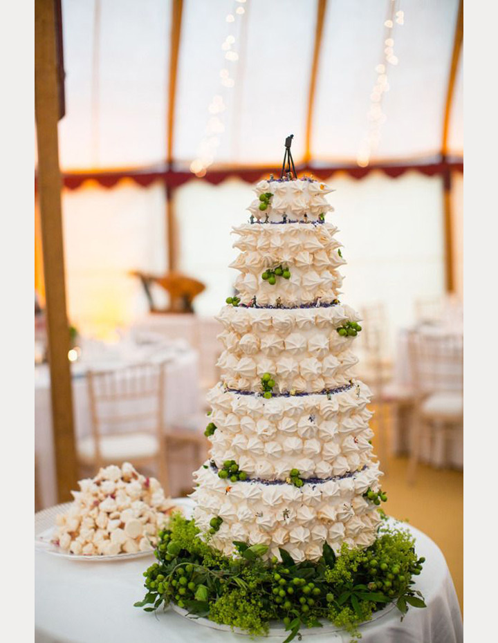 Alternatives to A Traditional Wedding Cake That Your Guests Will Love! ~ we ❤ this! moncheribridals.com