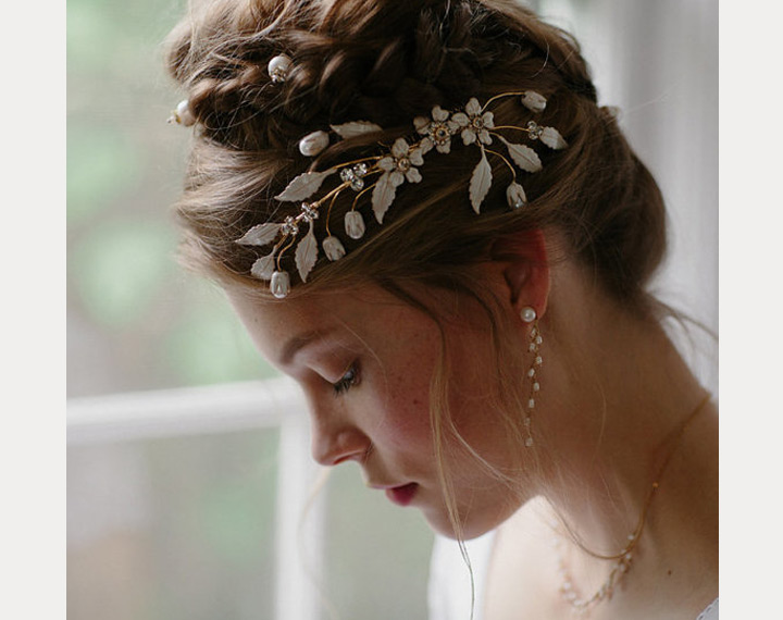 23 Exquisite Hair Adornments for Brides ~ we ♥ this! moncheribridals.com